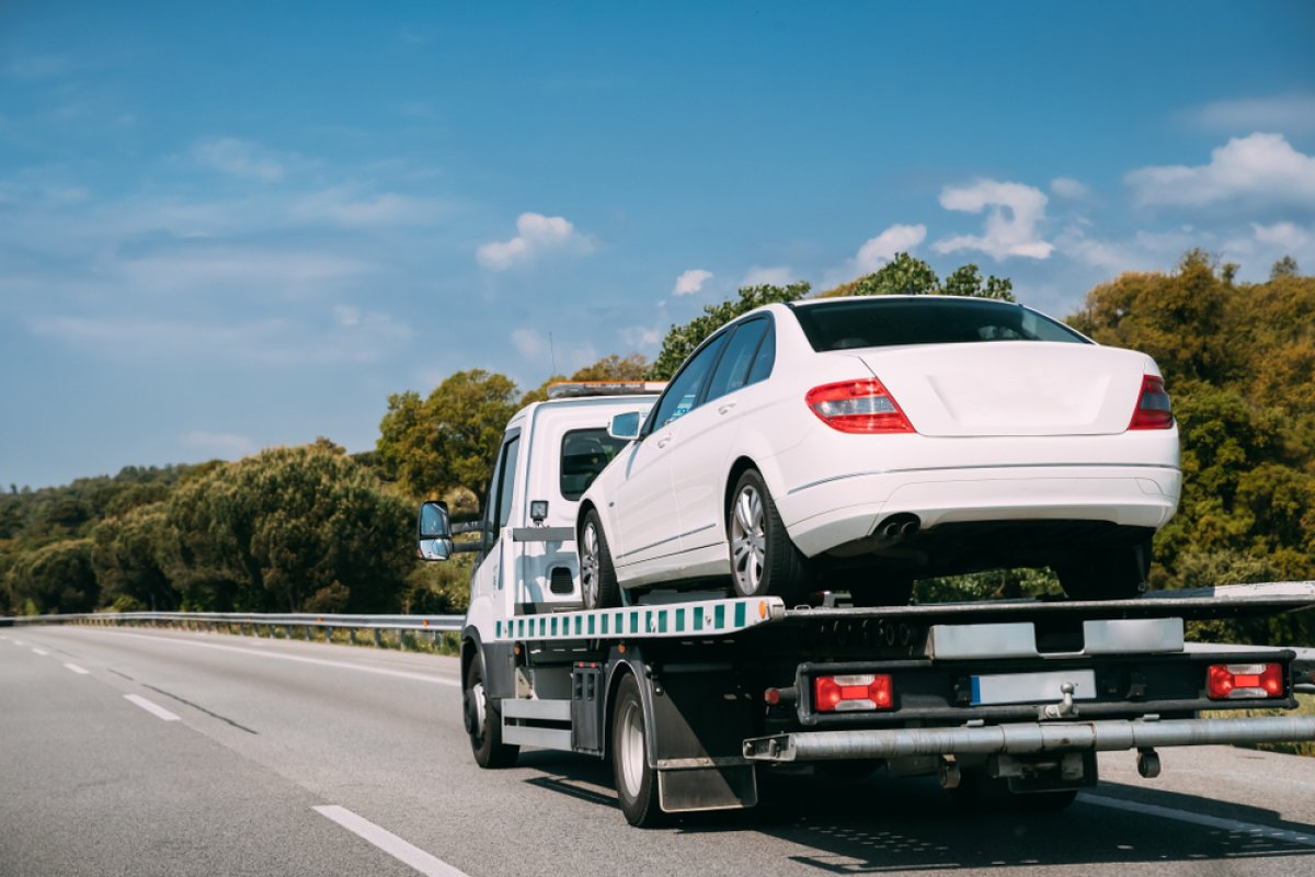 10 Must-Have Features of a Reliable Livonia Towing Service